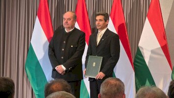 Elismerést vehetett át kollégánk az Erdők Nemzetközi Napja alkalmából